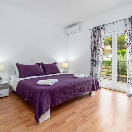 Seaside House Razanj, Rogoznica - 22513 Holiday home *